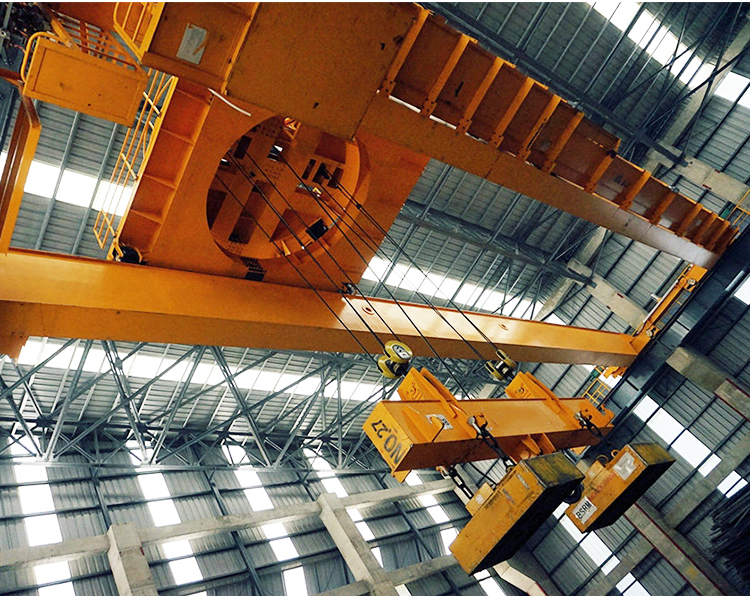 upper rotating electromagnetic crane